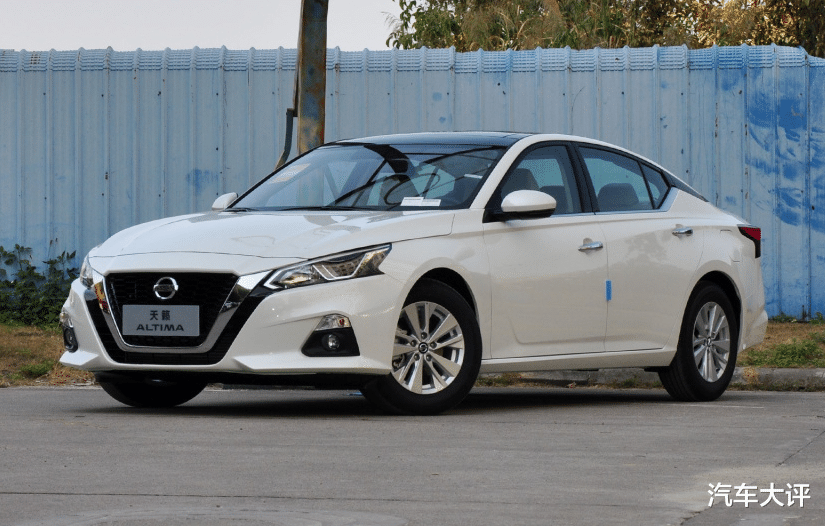 「丰田凯美瑞」5月中型轿车销量前十五排名;丰田凯美瑞夺冠,大众帕萨特仅排名第十二