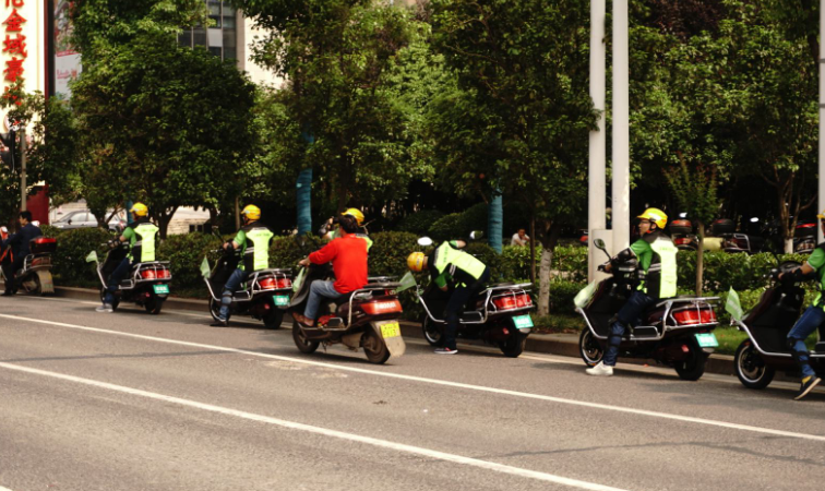 电动车|电动车用久了续航大打折扣？别急着换电瓶，5块钱能让你多用两年