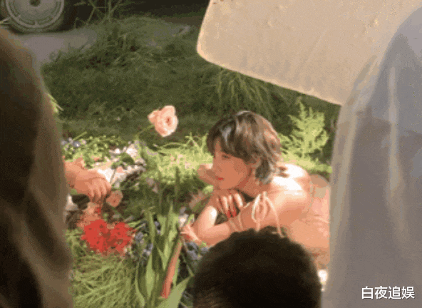 花絮|硬糖少女拍摄单曲封面，离开了精修PS，花絮下的状态好真实