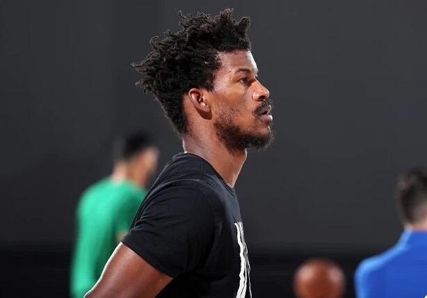 湖人队|官宣!G6伤情报告出炉,湖人创耻辱纪录,美国名嘴怒批詹姆斯!