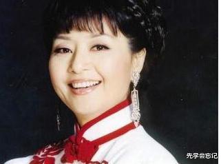 程志|“欠账大户”程志，与殷秀梅离婚后二婚迎娶女将军，今现状如何？