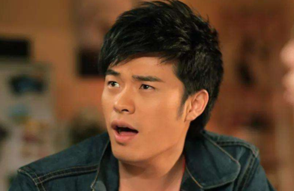 『爱情公寓』爱情公寓:10年后才发现,其实主角名字倒过来念,更符合人物形象