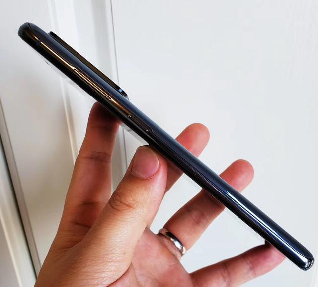 『三星』三星又一款“跳水机皇”，降价2400元，在国内仍旧无人问津