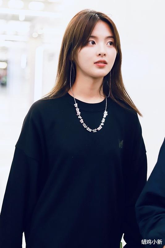 杨超越|杨超越加盟新一季《中餐厅》,为什么她这么受综艺节目的欢迎?