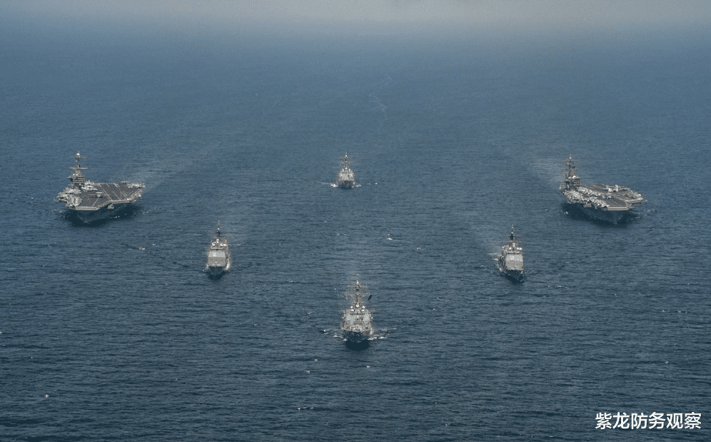 『轰炸机』本土进入紧急状态也不闲着？美双航母开始集结，矛头直指头号对手