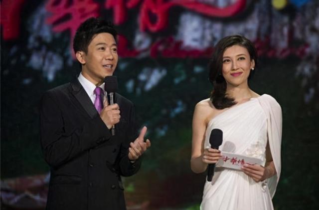 主持人|曾是央视最美主持人,因身材太好被关注,丈夫长相却不出众