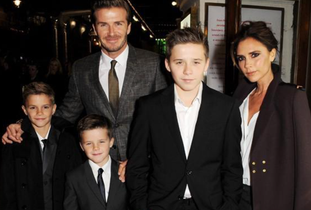 华晨宇|贝克汉姆小儿子惨遭群嘲，卖二手衣一件标97万元，早已穿旧有破损