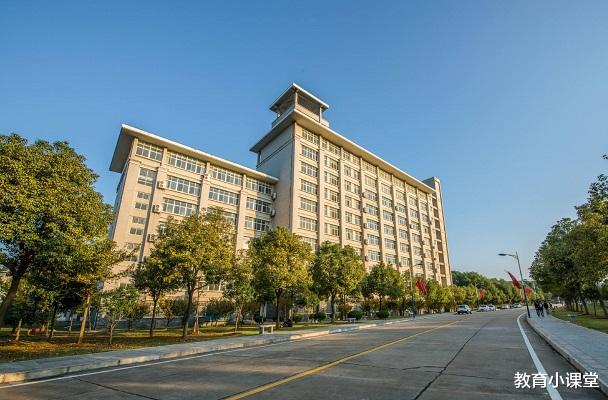 「武汉东湖学院」武汉最“尴尬”的1所大学,校名与校址严重不符,好在名气足够大
