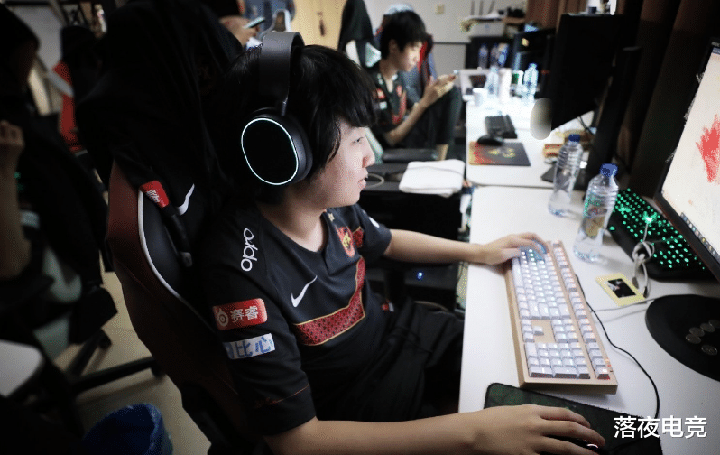 ig@Khan打出价值,IG被FPX零封!Cat:IG打得太急了