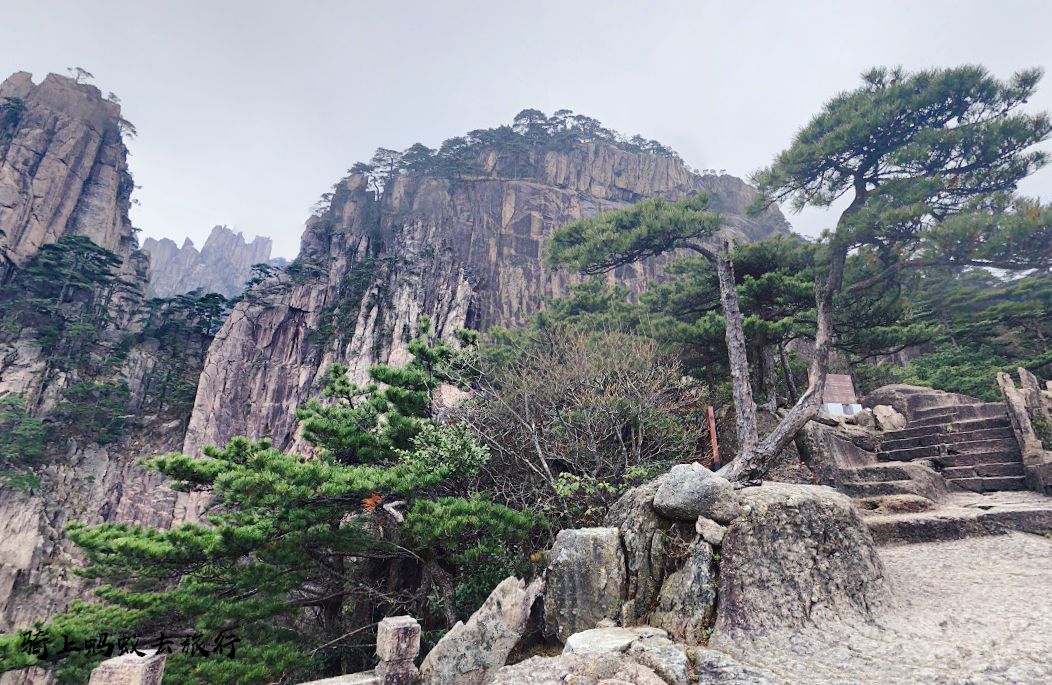 『丹霞地貌』安徽最有名的景点，被称为“天下第一奇山”，当地方言特别有意思