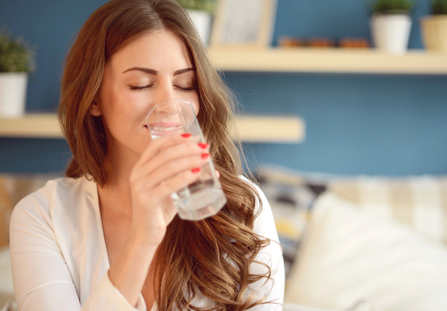 尿酸|一喝水就尿急和喝水多却没尿的人，哪个肾比较好？揭晓答案