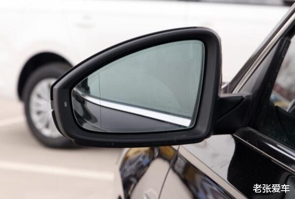 大众帕萨特■为了销量，从18万跌到13万，车长4米9做工不输，买它不看雅阁