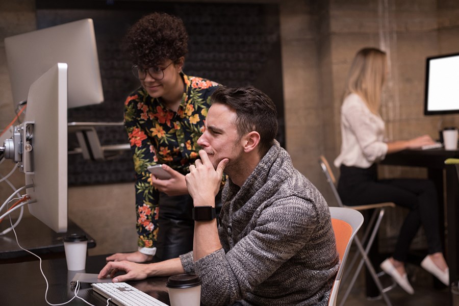 刮目相看|领导一直不喜欢你?帮领导解决以下三件事,让领导对你刮目相看