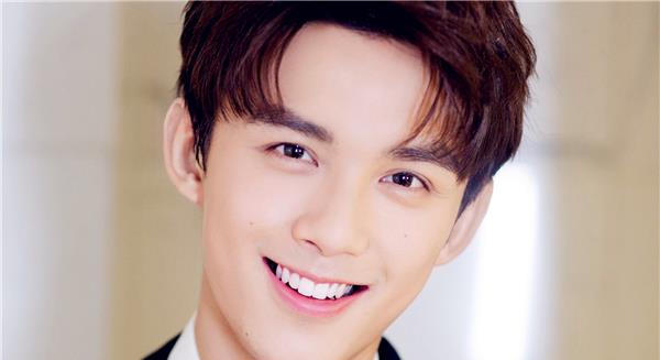 鞠婧祎|网剧最新热度排行，鞠婧祎《漂亮书生》冲进前2，却无力撼动第一