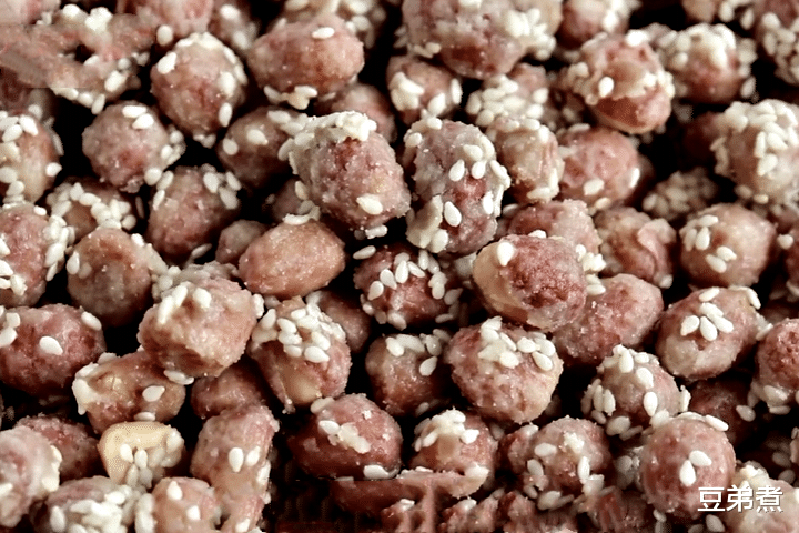 00后|一碗花生，一把芝麻，简单搅一搅，香甜酥脆零添加，秋冬吃特美味