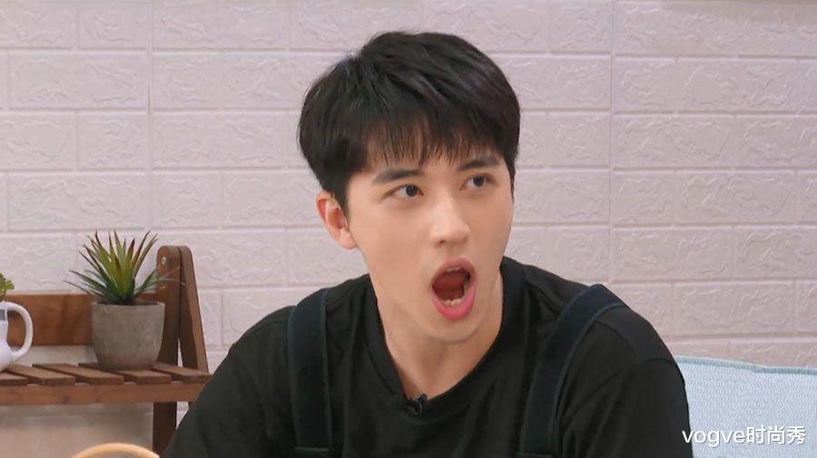 「郑爽」给娱乐圈直男一个忠告：不要坐郑爽旁边！