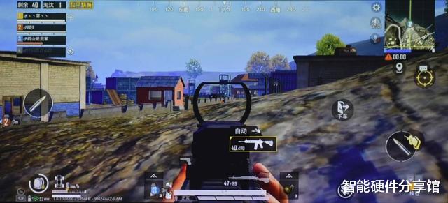 投影仪|白天也能吃鸡看大片，效果媲美万元激光电视，坚果J9投影仪体验