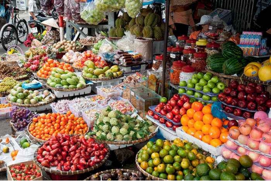 |越南景区看中国欢庆国庆，心中五味杂陈：不知该流口水还是流眼泪