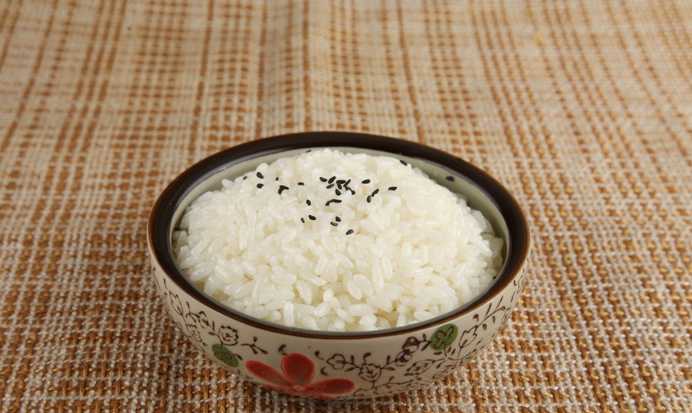 血糖@糖友注意:这6种食物,再馋也要管住嘴,当心血糖“发飙”