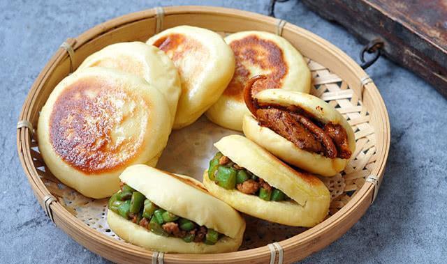 食材@它是儿子最爱的早餐，不放一滴水，柔软又蓬松，空口就能吃5个！