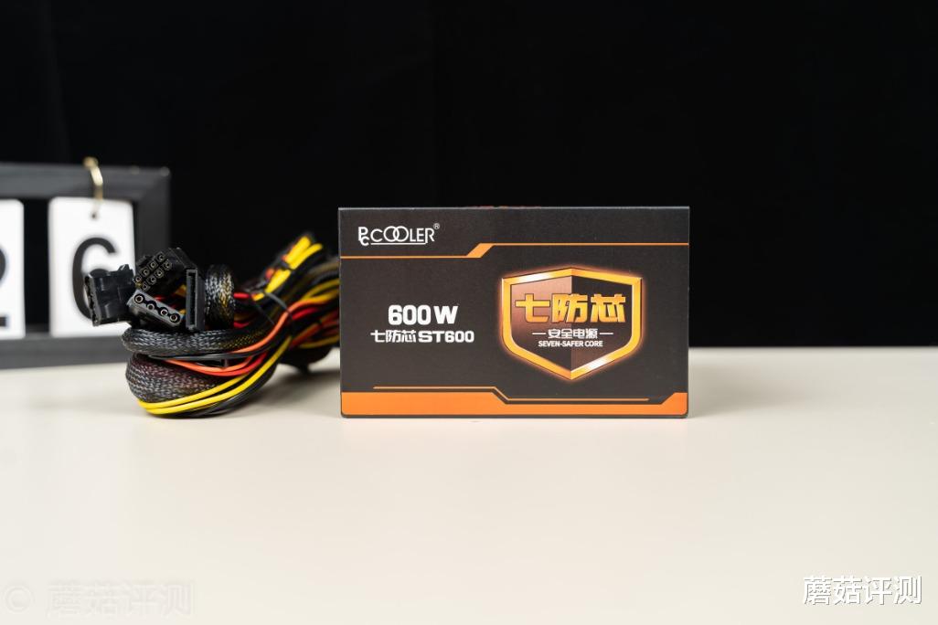百度|运行稳定，功率主流、超频三七防芯GI-ST600电源 拆解评测