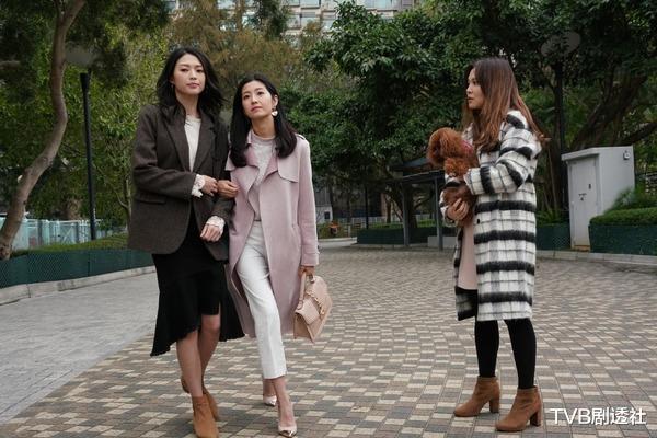 「陈自瑶」屡传与王浩信婚变，陈自瑶发文大骂“小三”，网友：是现实的你吗