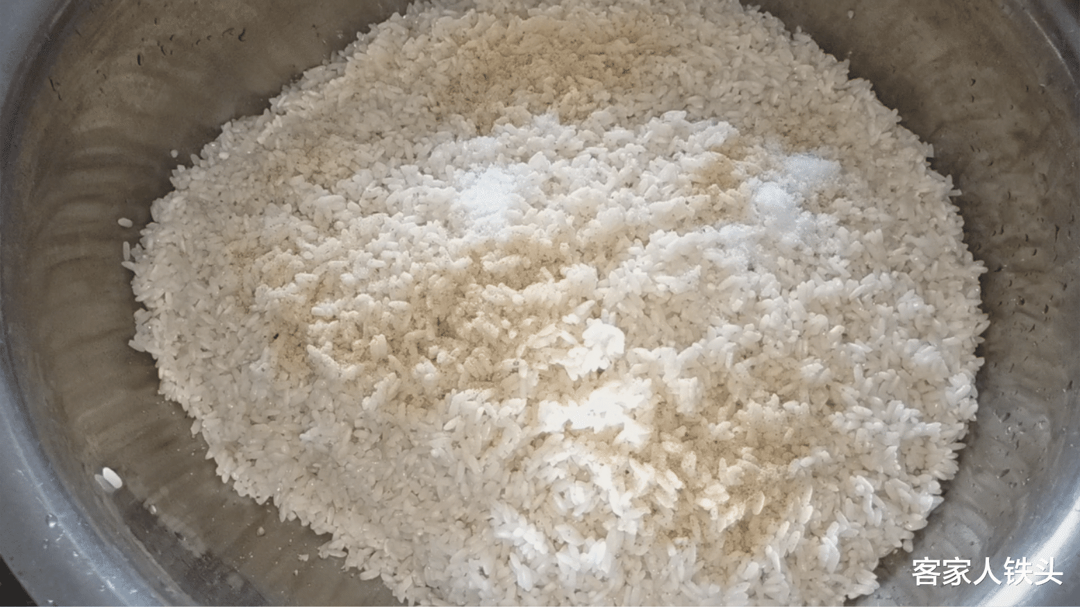 #粽子#端午节快到了，教你做客家咸肉粽，香糯好吃，一口气吃3个真过瘾