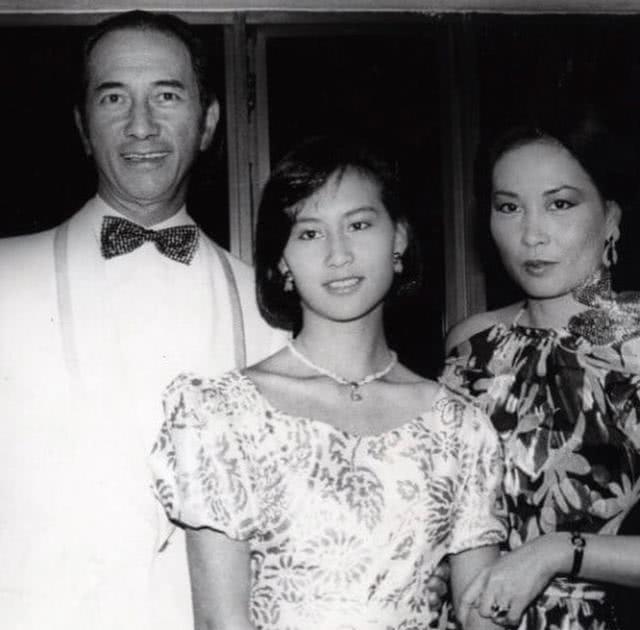 「董子健」赌王何鸿燊7月10号才出殡。奇怪,5月就过世,为上门要等到7月入土?