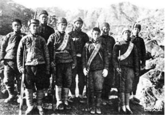 「革命」湖北一老太去世，子孙清理遗物找到一张“破纸”，暴露她真实身份