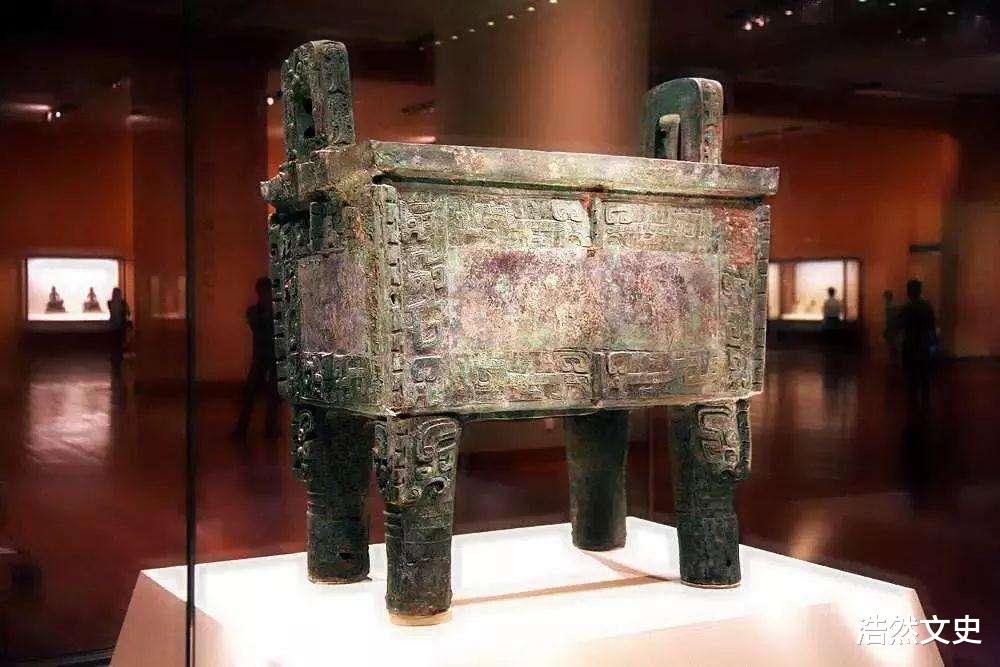 ▲郭沫若:此鼎叫司母戊鼎,专家:是后母戊,郭沫若:你们会后悔的