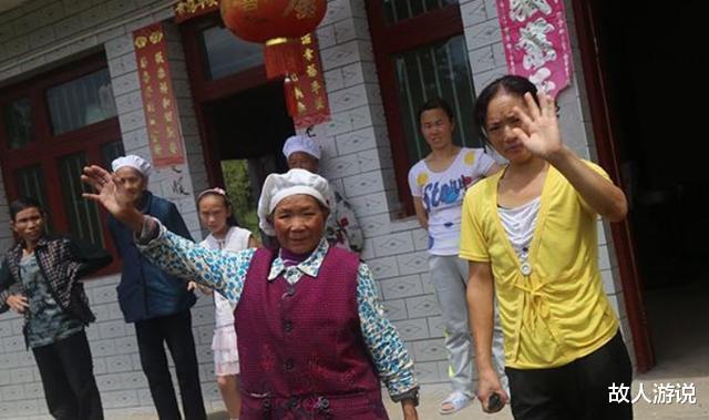 拐卖|14岁女孩被亲戚拐卖他乡，34岁时才逃走回家，家中老父却早已去世