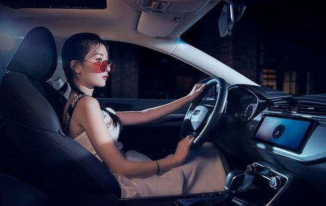 「吉利汽车」本人想买一辆落地七八万的车，帅气又省油的，有推荐吗？