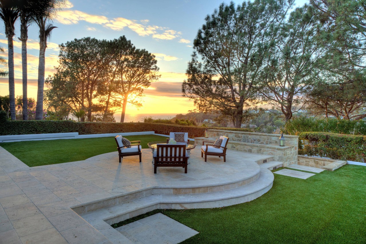 「」14个地中海风“花园庭院”设计，简单清新的特点，美了无数院子