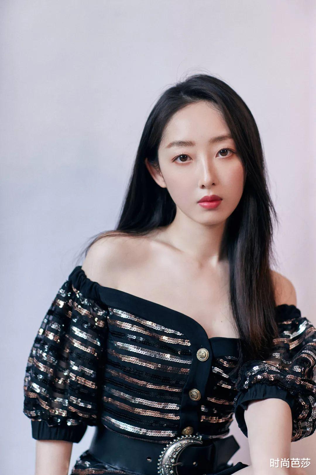 「发际线」杨超越拔头发看得我胆战心惊！原来发量感人都是假象？