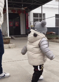 |新同事才来两三天就敢在老板办公室午休，她不怕被辞退吗？