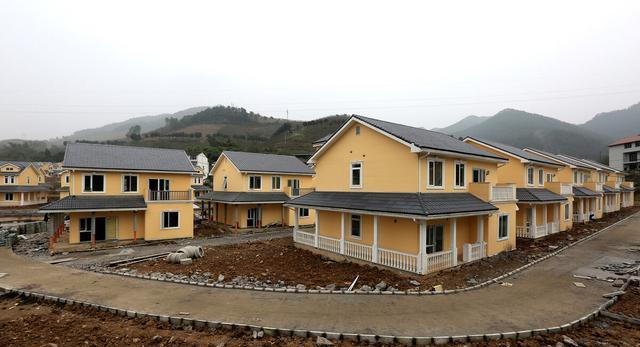 果然悠|继“返乡潮”之后，农村又出建房“新潮流”，专家表现出了担忧