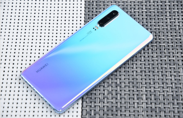 华为mate|华为Mate40未发先火，华为P30Pro黯然失色，高端旗舰跌至中端价格