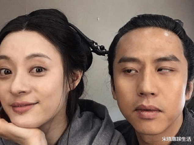 『娱乐圈』娱乐圈很恩爱的4对夫妻，最后一对为了不离婚，将结婚证都撕了！