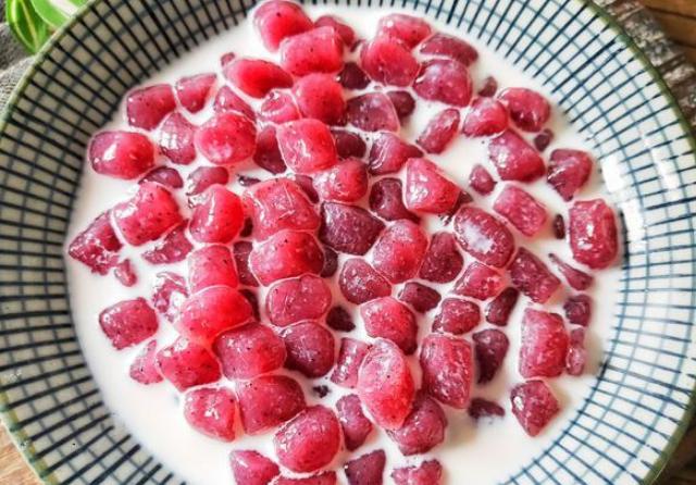 水果|七月,遇到这碱性水果别错过,现在吃正当季,营养极高,不吃可惜