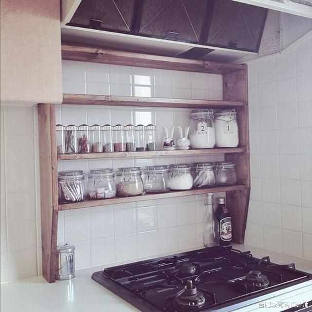 『』别啥都学日本，厨房灶台旁的15公分装置物架，结果现在在家天天擦！烦死了