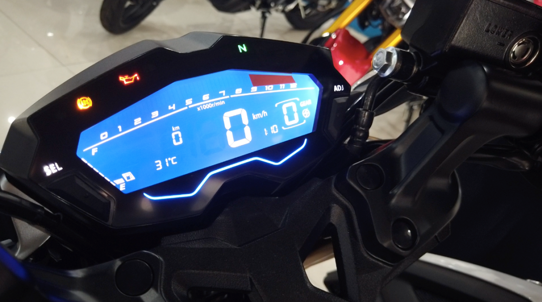 「动力」岂止工艺：豪爵DR300开箱日志，一款世界级水准的街车