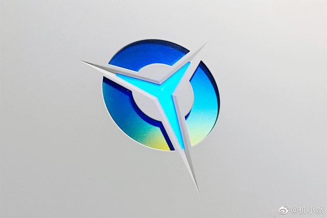 联想|白色拯救者Y7000P！联想最高颜值游戏本，卖多少钱合适？