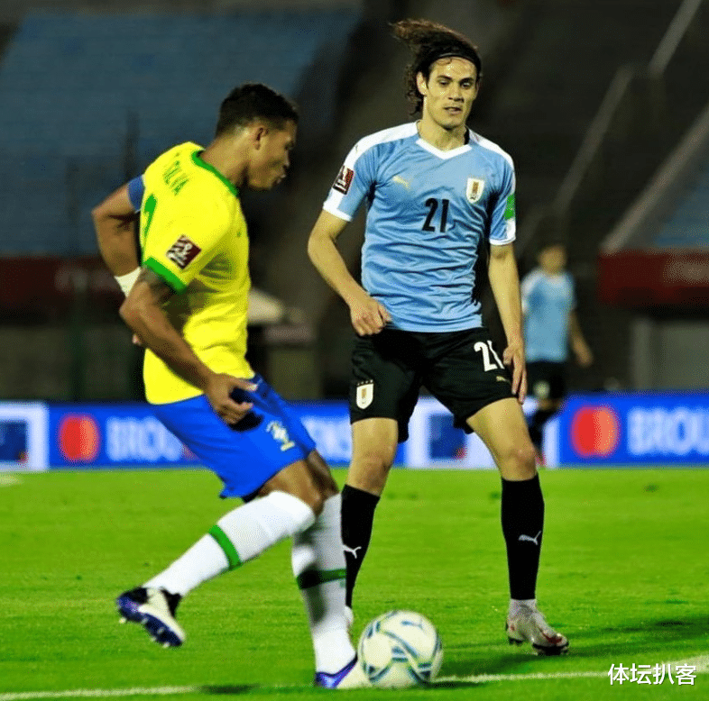 乌拉圭队|0-2！世界第7轰然倒下，12分钟丢2球+输球输人，延续19年尴尬纪录