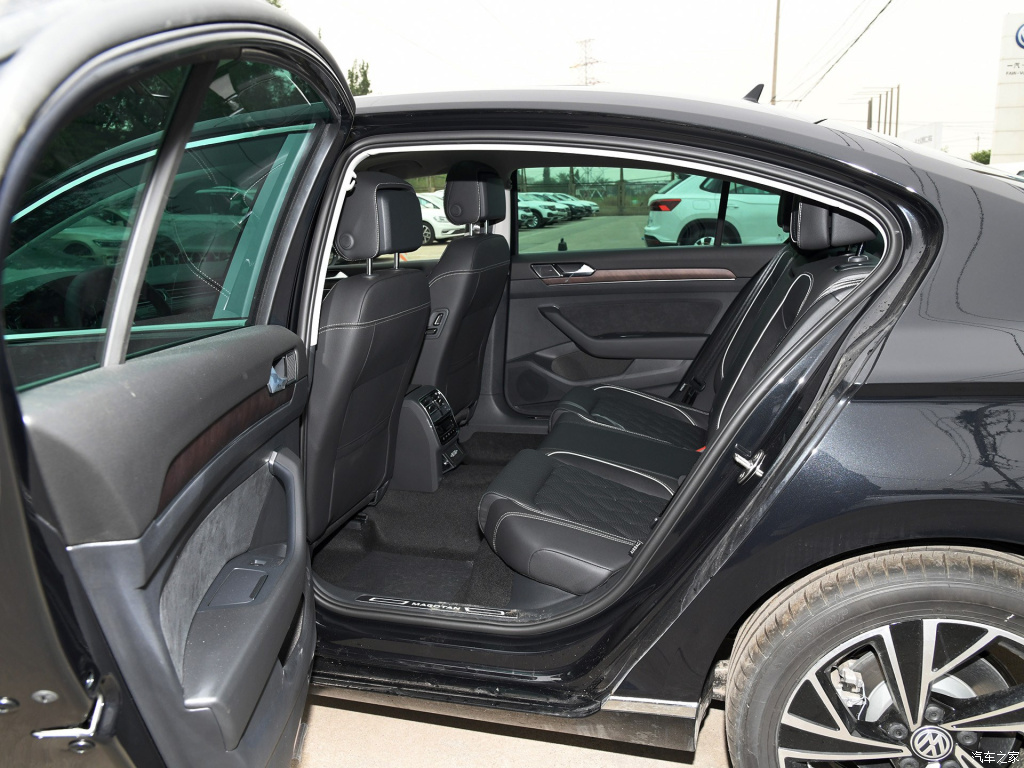 【大众迈腾】都说迈腾比帕萨特好,是这样吗?