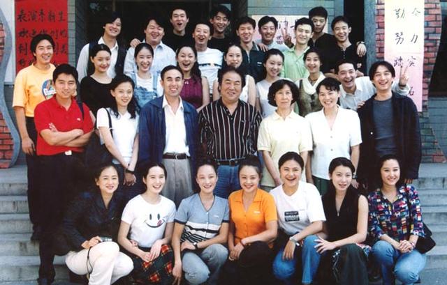 撒贝宁|43岁“梦萍”晒出2儿子,比起赵薇林心如,不红的她才是人生赢家