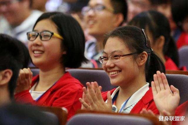 #新疆维吾尔自治区#实锤了,除7省区确定开学时间外,2省区中小学非毕业班月底将开学