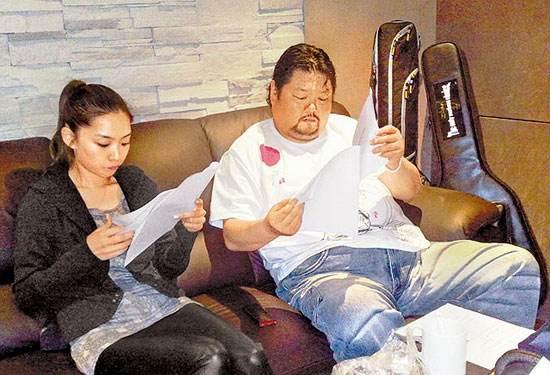 黄渤|被黄渤捧红片酬涨到200万，因长期酗酒猝死，娇妻改嫁老外很幸福