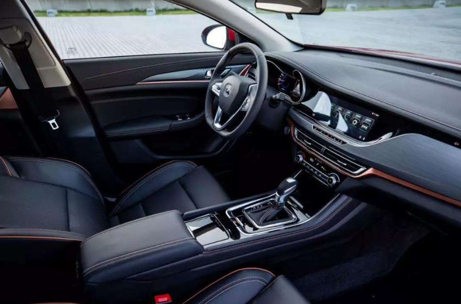 [长安逸动]10w预算想买小钢炮，高尔夫就别想了，但这款国产车不比它差