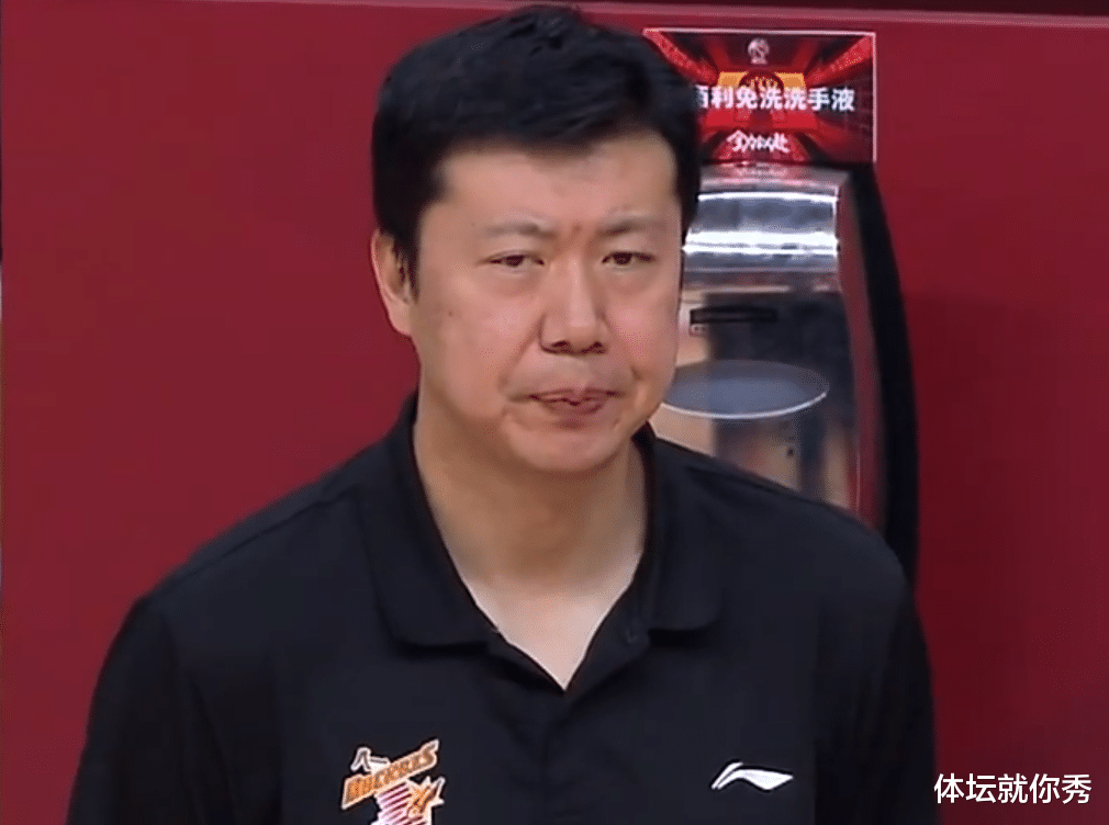 奥拉迪波|耻辱33连败！广东成八一克星，杜锋还是不放过大郅，上次赢球是07年