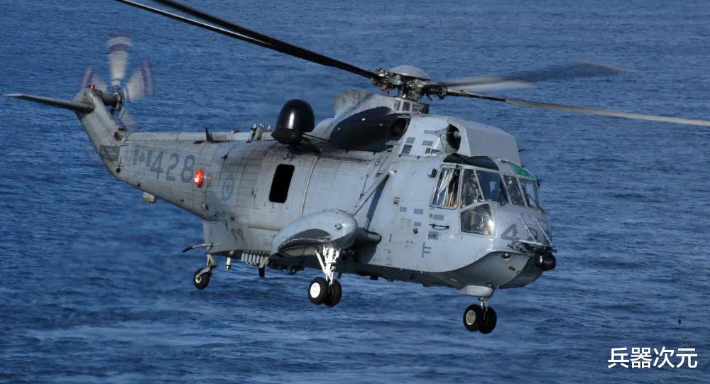 「北约」俄军潜艇发出电波，北约战机当场坠毁，6名飞行员消失在海面